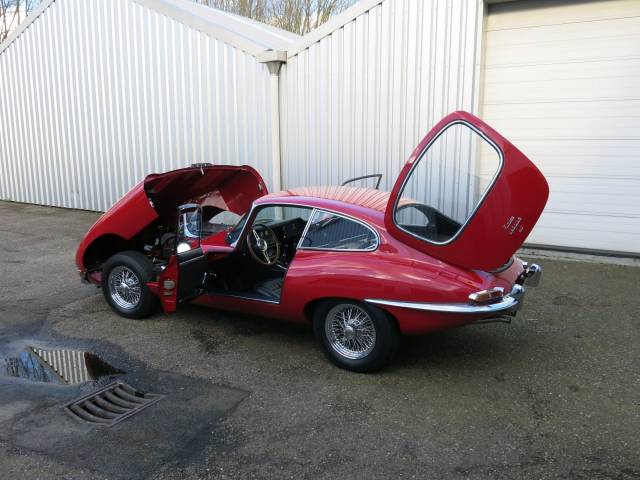Jaguar E-Type 4.2