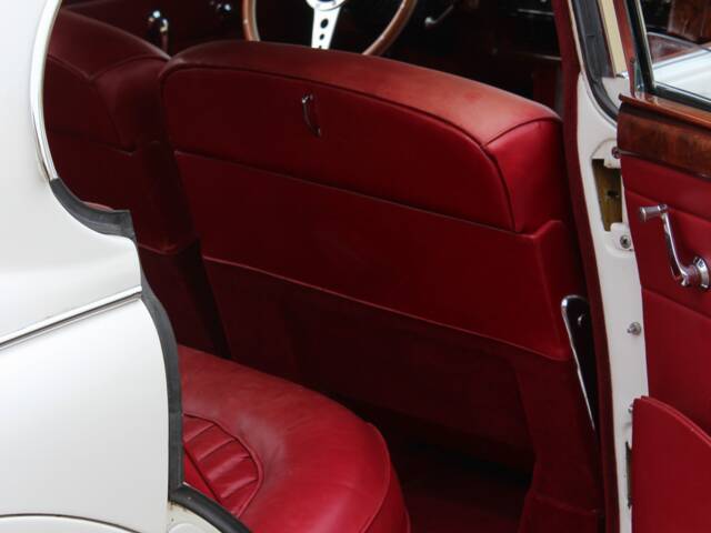 Jaguar Mk II 3.8