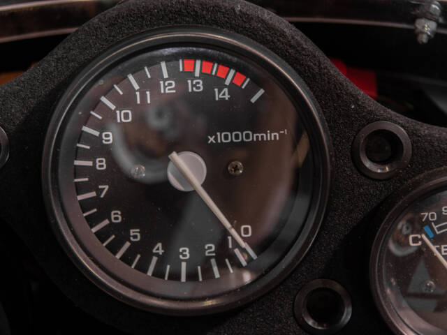 Honda VFR 750R RC 30