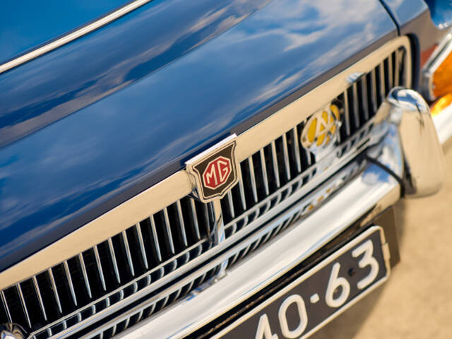 MG MGC GT