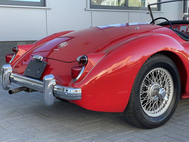 MG MGA 1600
