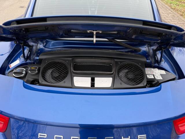 Porsche 911 Carrera