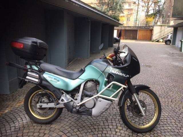Image 1/6 of Honda DUMMY (1994)