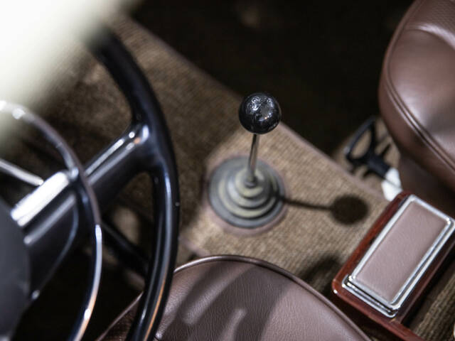 Mercedes-Benz 280 SL