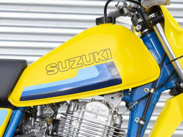 Suzuki DR 400S