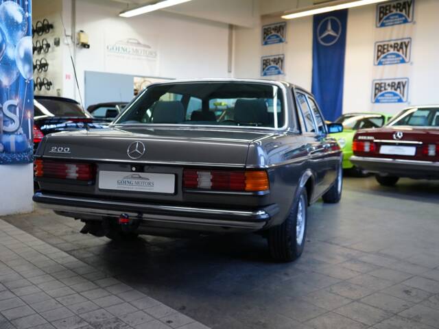 Mercedes-Benz 280 E