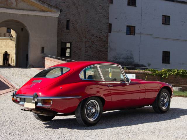 Jaguar E-Type V12 (2+2)
