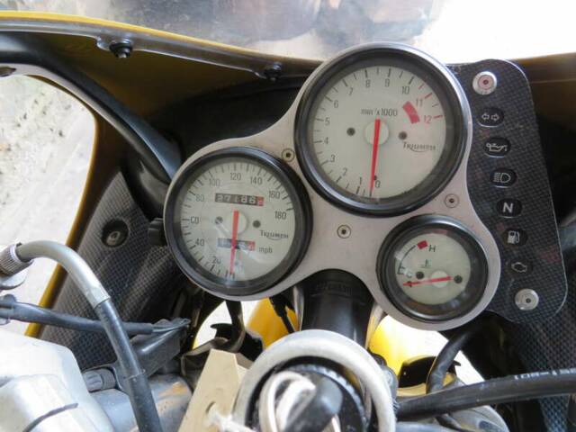 Triumph Daytona T595