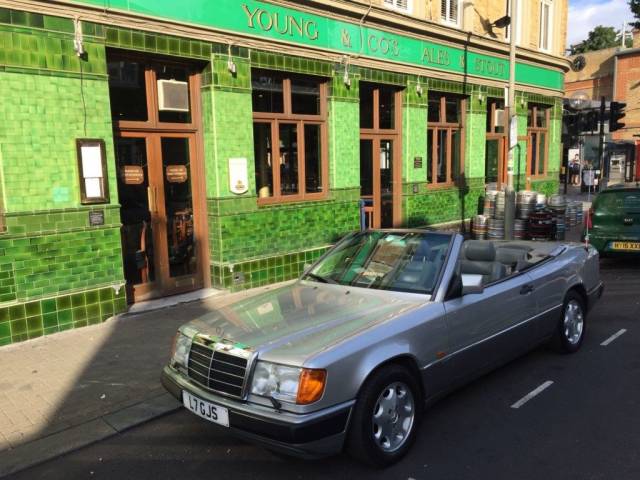 Mercedes-Benz 320 CE