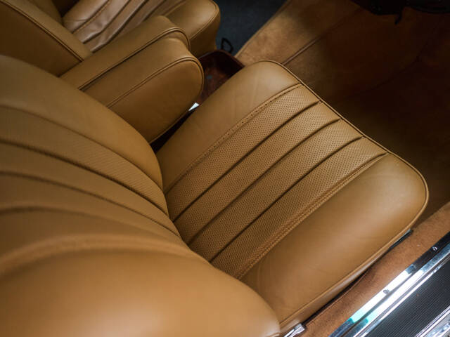 Mercedes-Benz 280 SE