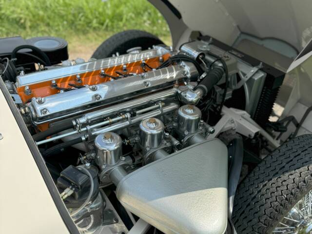 Jaguar E-Type 3.8 Flat Floor