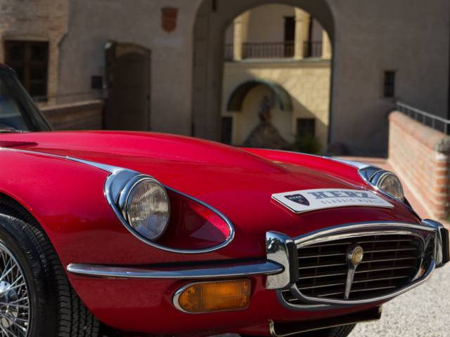 Jaguar E-Type V12 (2+2)
