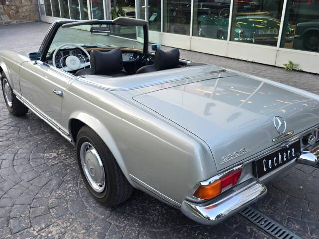 Mercedes-Benz 280 SL