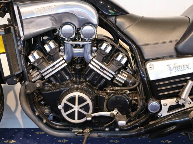 Yamaha V-Max 1200