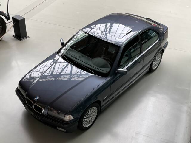 Immagine 1/23 di BMW 323ti Compact (1997)