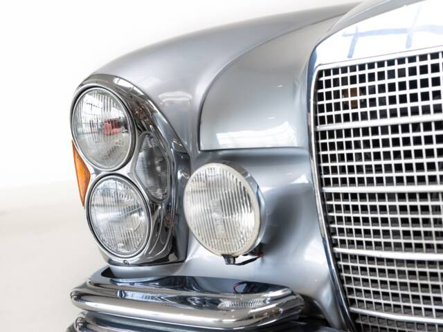 Mercedes-Benz 280 SEL 4,5