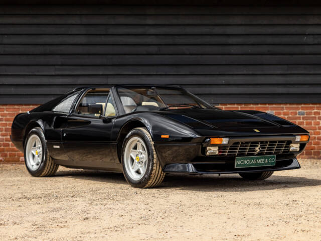 Immagine 1/80 di Ferrari 308 GTSi Quattrovalvole (1985)