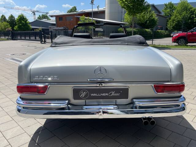 Mercedes-Benz 250 SE