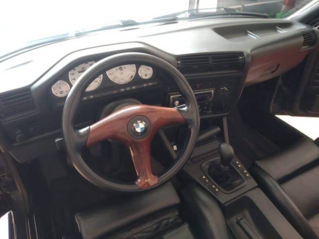 BMW 325i