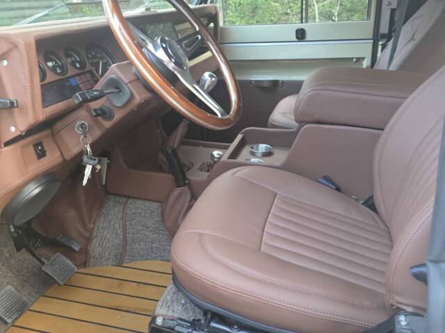 Land Rover 110