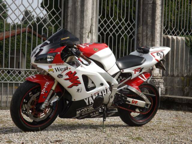 Yamaha YZF 1000 R1