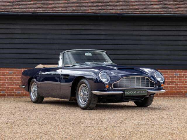 Image 1/50 de Aston Martin DB 6 Volante (1967)