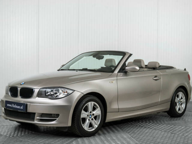 Immagine 1/50 di BMW 118i (2008)