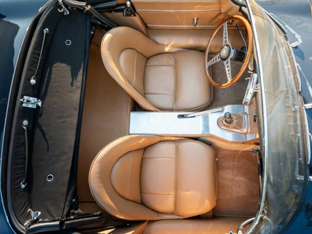 Jaguar E-Type 3.8 Flat Floor