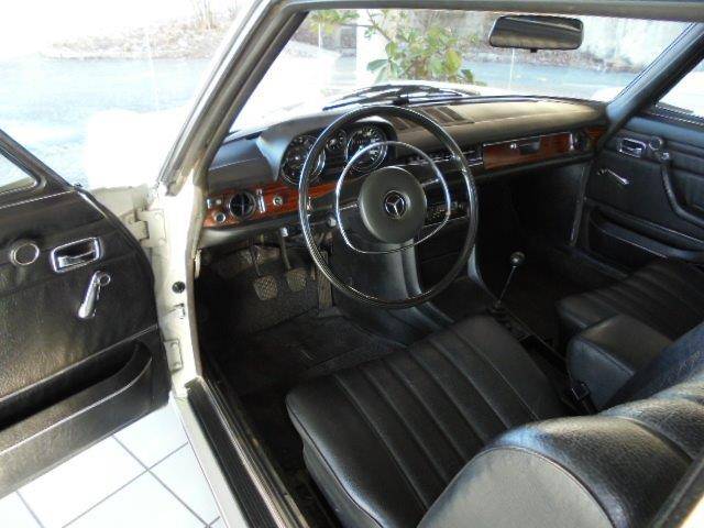 Mercedes-Benz 250 CE