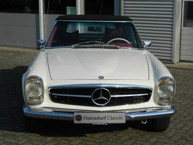 Mercedes-Benz 280 SL
