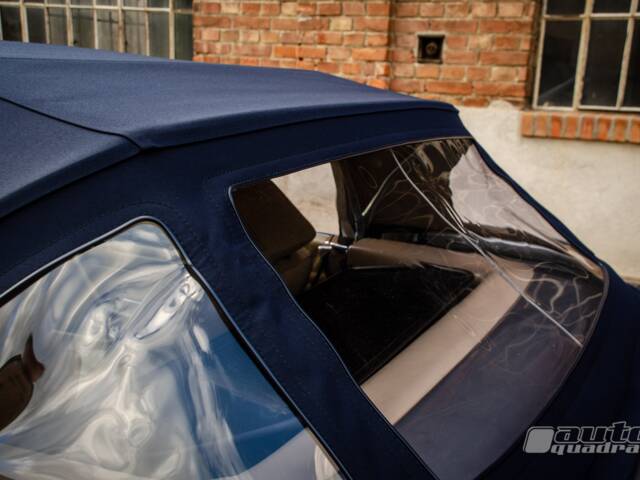 Mercedes-Benz 560 SL