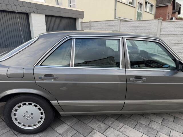 Mercedes-Benz 500 SEL