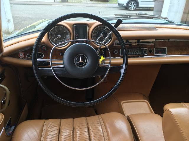 Mercedes-Benz 280 SE 3,5 - Mercedes-Benz 280 SE 3.5 V8 Coupé W111Deutsches Fahrzeug Classic Data 2-3