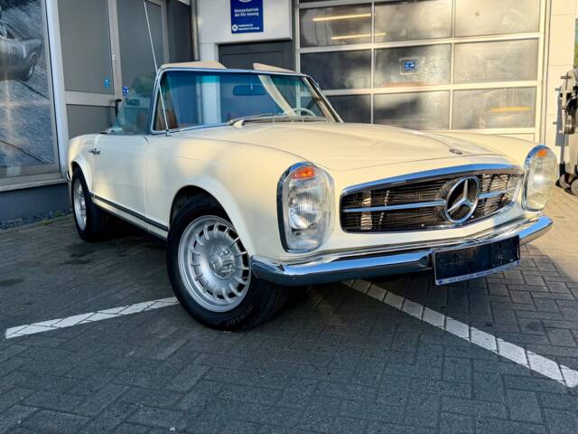 Mercedes-Benz 280 SL