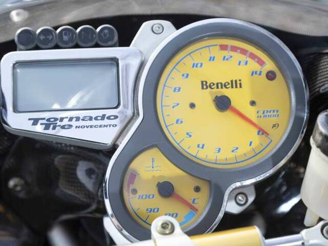 Benelli Tornado Tre 900