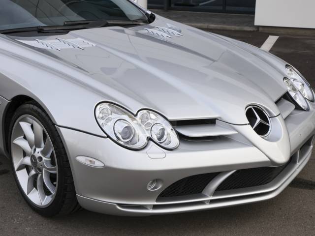 Mercedes-Benz SLR McLaren