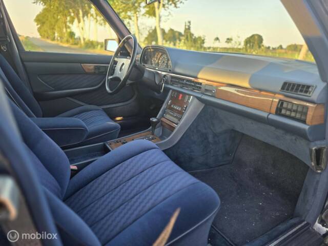 Mercedes-Benz 300 SE