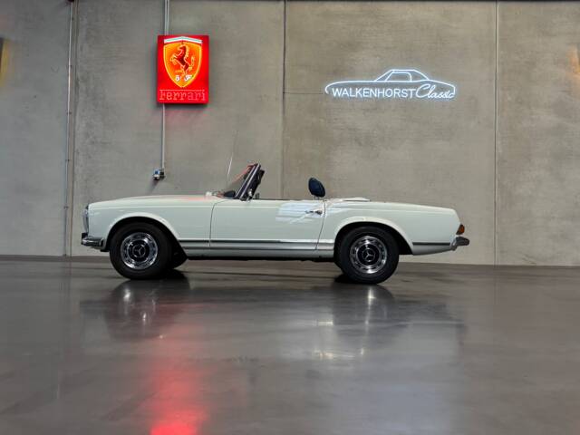 Mercedes-Benz 280 SL