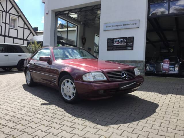 Mercedes-Benz SL 320