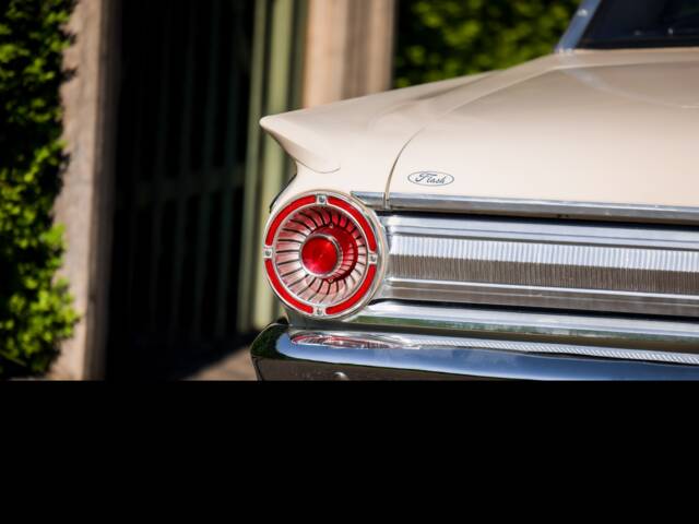 Ford Fairlane 500