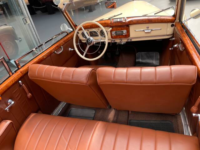 Mercedes-Benz 220 Cabriolet B