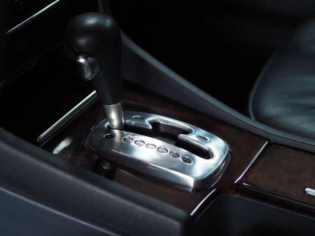 Audi A8 3.7 quattro