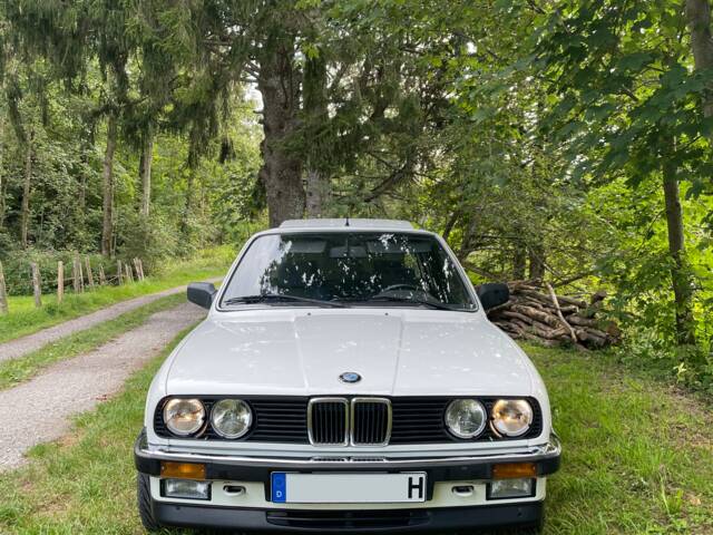 Bild 1/9 von BMW 325ix (1986)