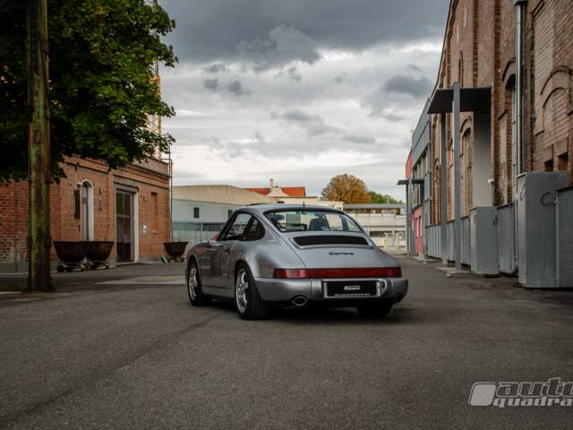 Porsche 911 Carrera 4