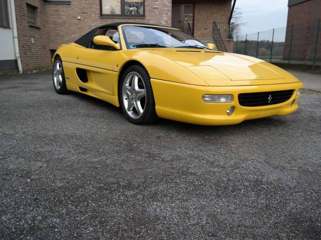 Ferrari F 355 Spider