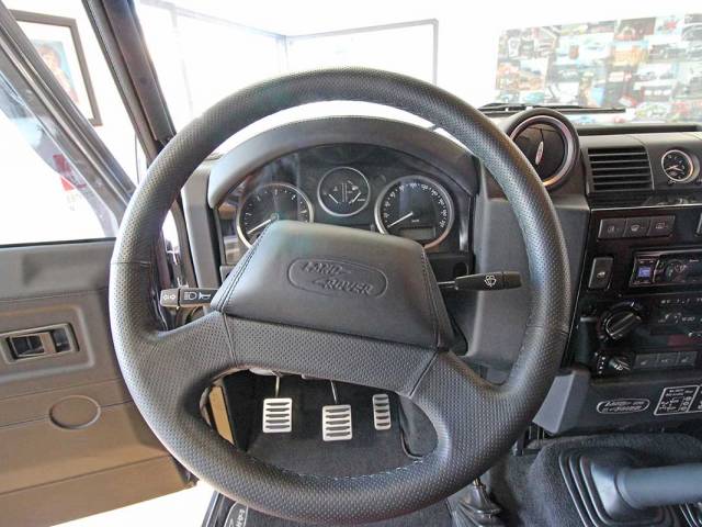 Land Rover Defender 90 Heritage