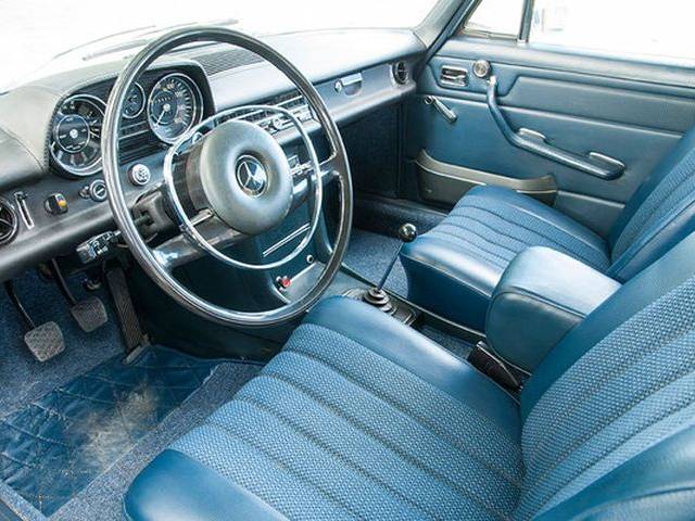Mercedes-Benz 200 D