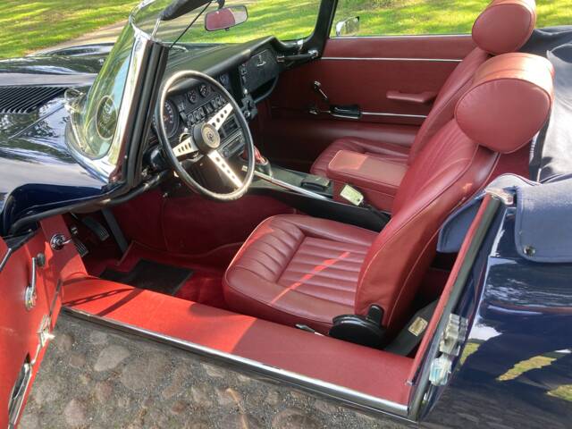Jaguar E-Type V12