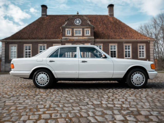 Mercedes-Benz 280 SE