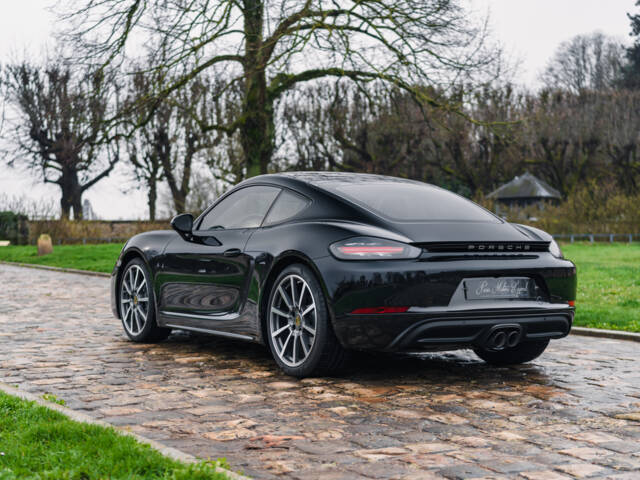 Porsche 718 Cayman T